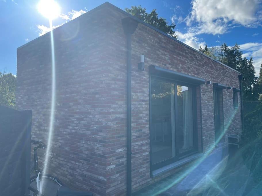 Prachtig Guesthouse Met Gratis Parkeren Maasmechelen Ngoại thất bức ảnh