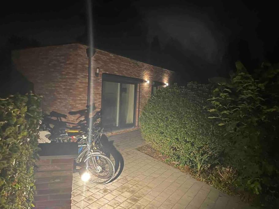 Prachtig Guesthouse Met Gratis Parkeren Maasmechelen Ngoại thất bức ảnh