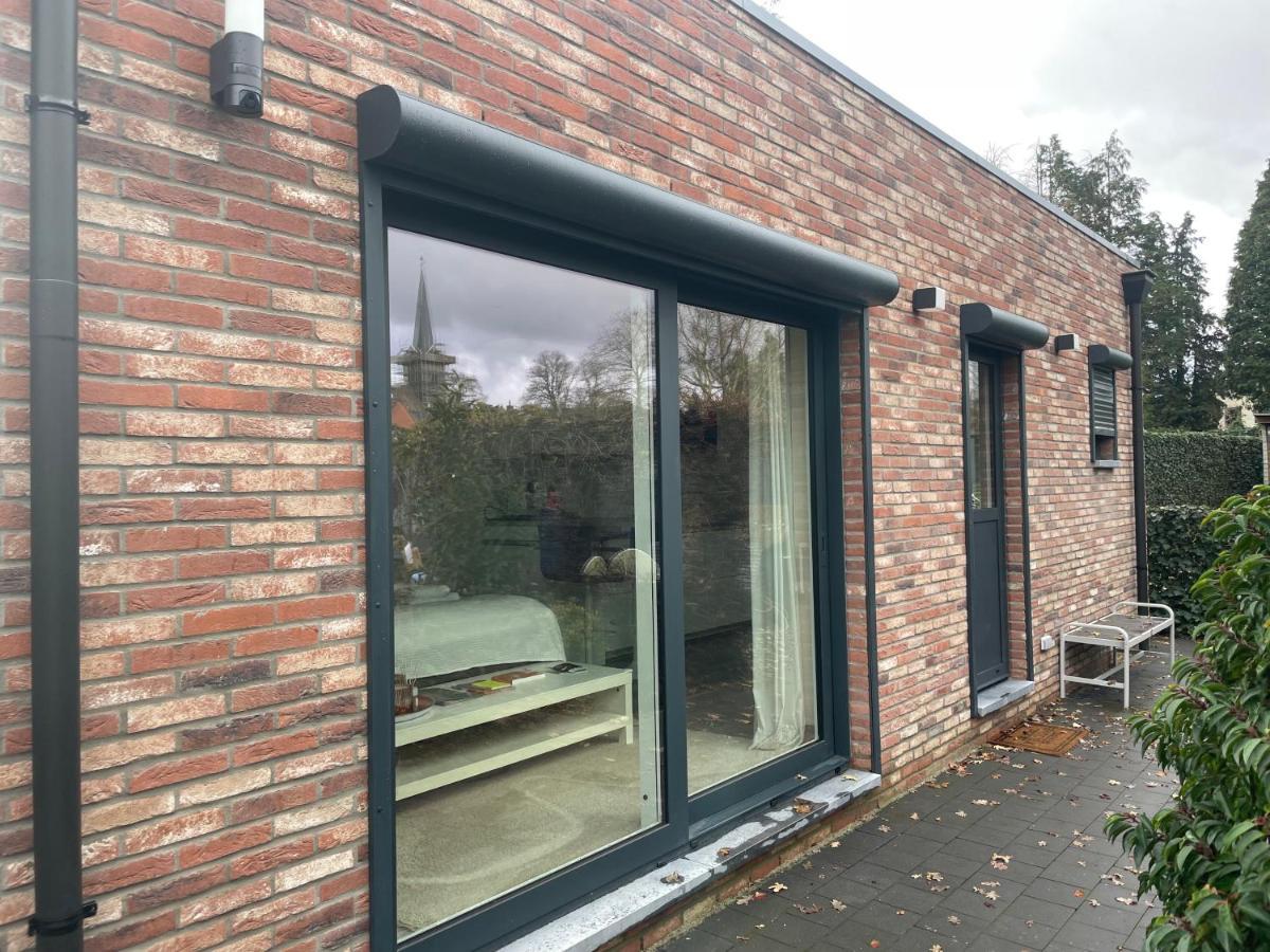 Prachtig Guesthouse Met Gratis Parkeren Maasmechelen Ngoại thất bức ảnh